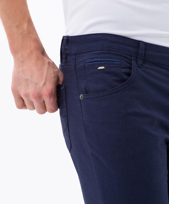 Brax Luxury Men's Casual Pants BNWT Chuck C Hi-Flex Navy Jeans